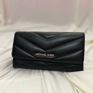 Michael Kors Jet Set Travel Large Quilted Leather Trifold Wallet